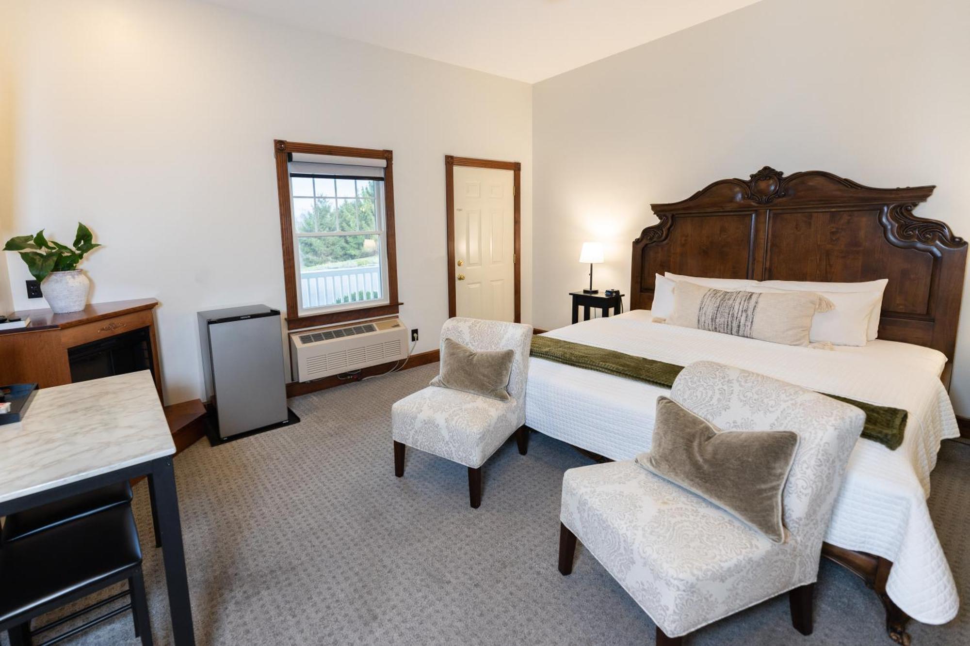 Hillside Villa Ohio ミラーズバーグ エクステリア 写真