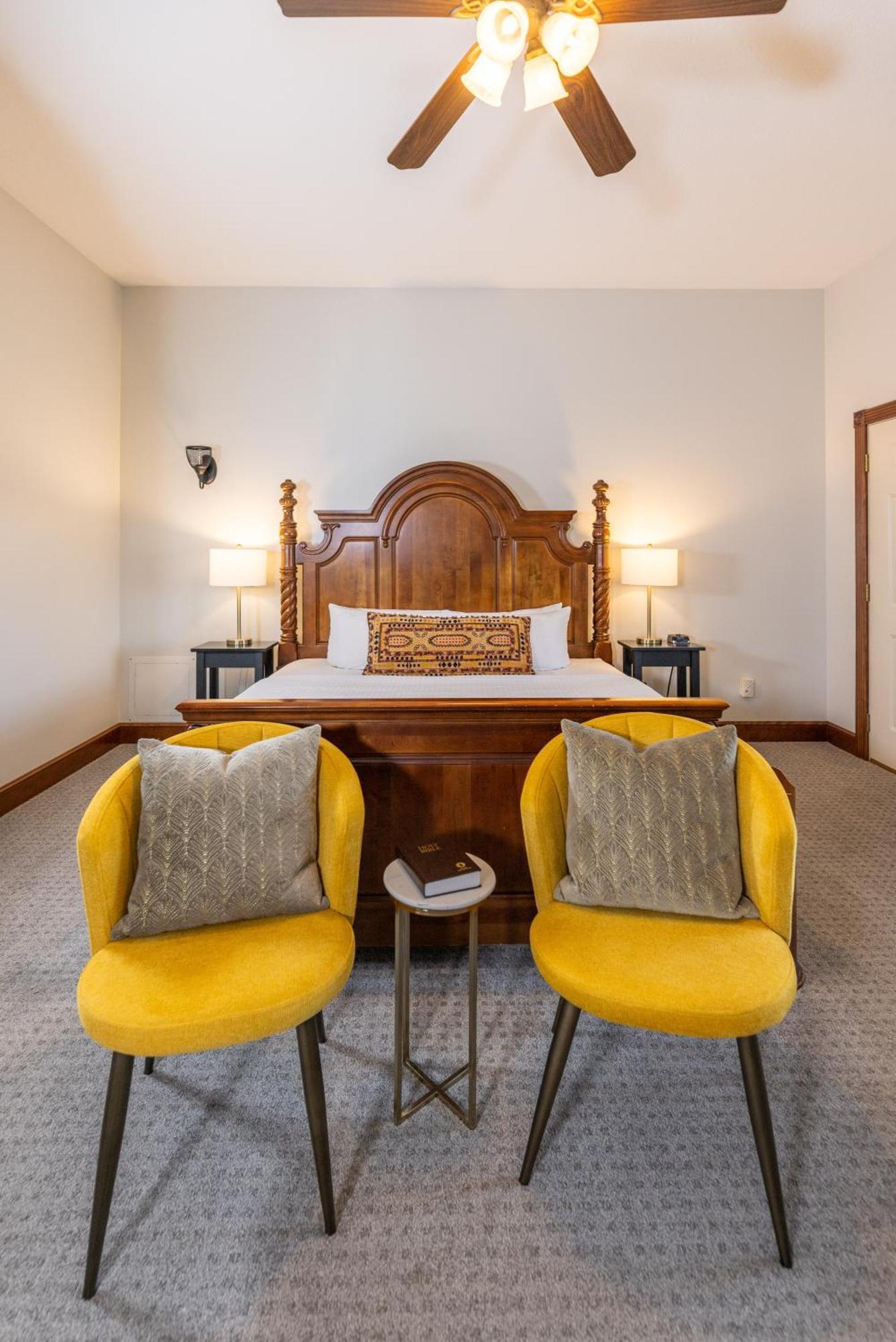 Hillside Villa Ohio ミラーズバーグ エクステリア 写真